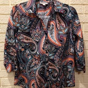 Dana Buchman popover blouse. V-neck. LG. EUC